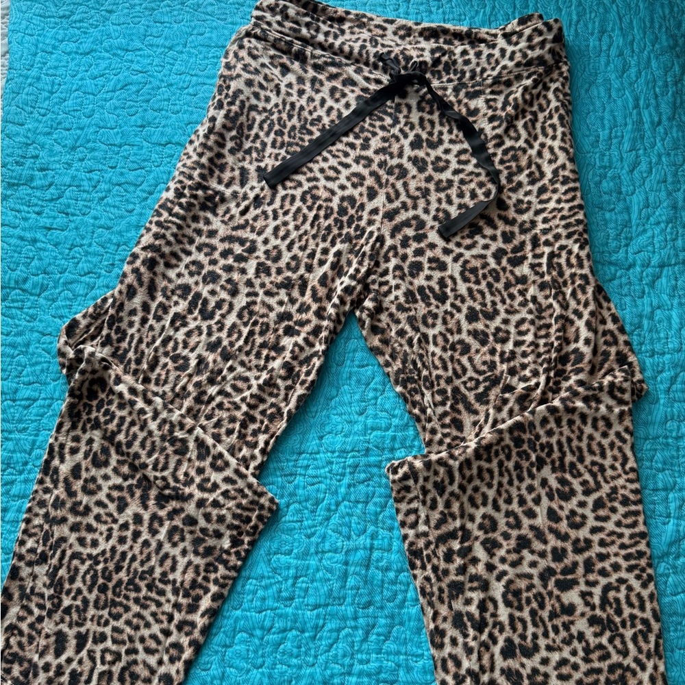 SOMA COOL NIGHTS Pajama bottoms. Size Medium.